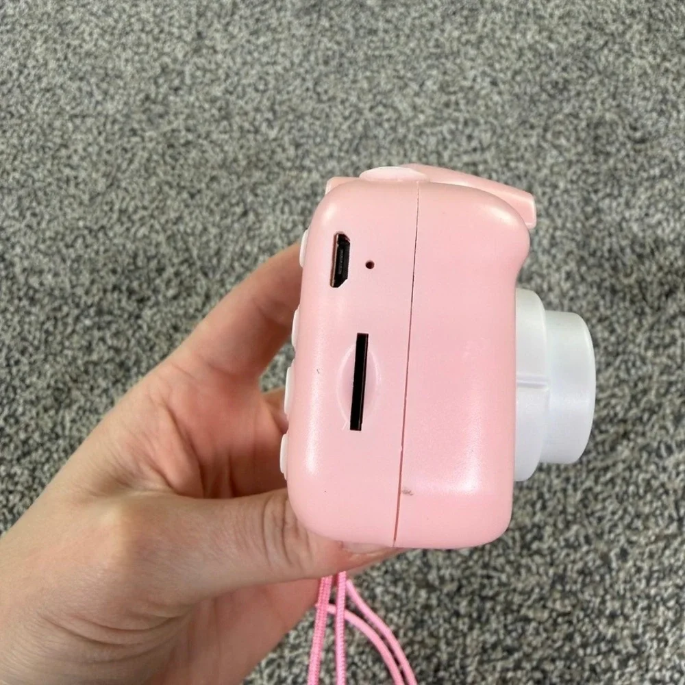 Kids Digital Camera Pink 32GB SD Card Video Photo Rechargeable NOT‎ TESTED
